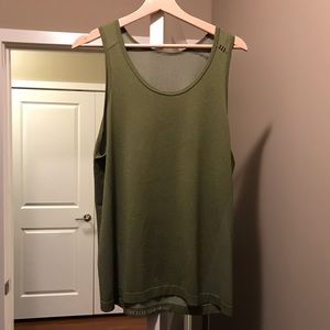 Lululemon tank top.